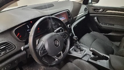 Renault Megane photo-10